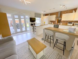 Winterbourne Gardens- click for photo gallery